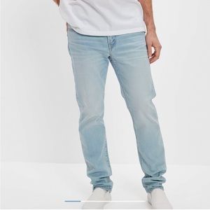 Men’s Lightwash Airflex Jeans American Eagle
